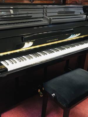 schwarz poliertes Mietklavier Schwechten