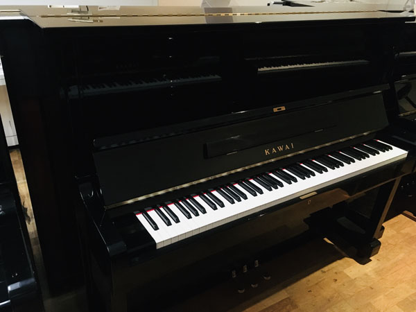 gebrauchtes schwarzes Kawai Klavier kaufen