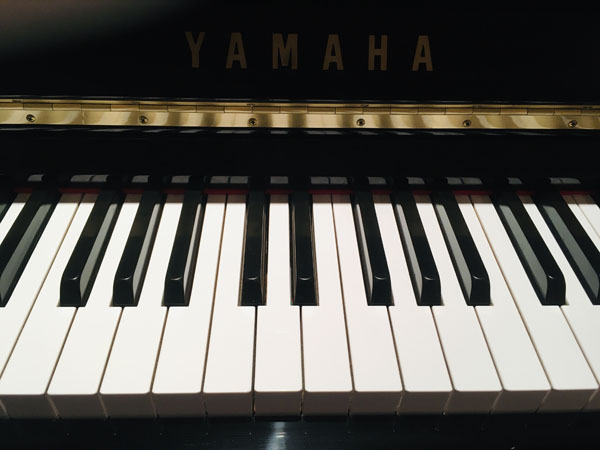 Gebrauchtklavier kaufen Yamaha U30A