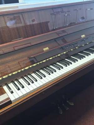 Mietpiano Yamaha Mahagoni poliert Köln