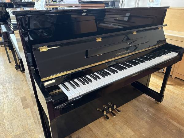 schwarz poliertes Mietpiano Schwechten Köln