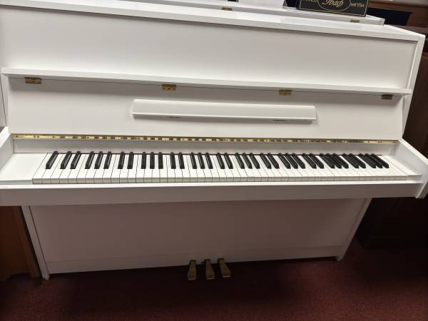 Yamaha Piano leihen weiss matt Düsseldorf