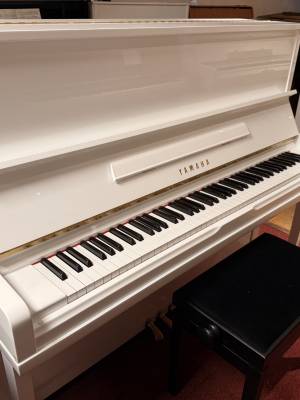 Gebrauchtklavier<br>Yamaha U10A weiss poliert