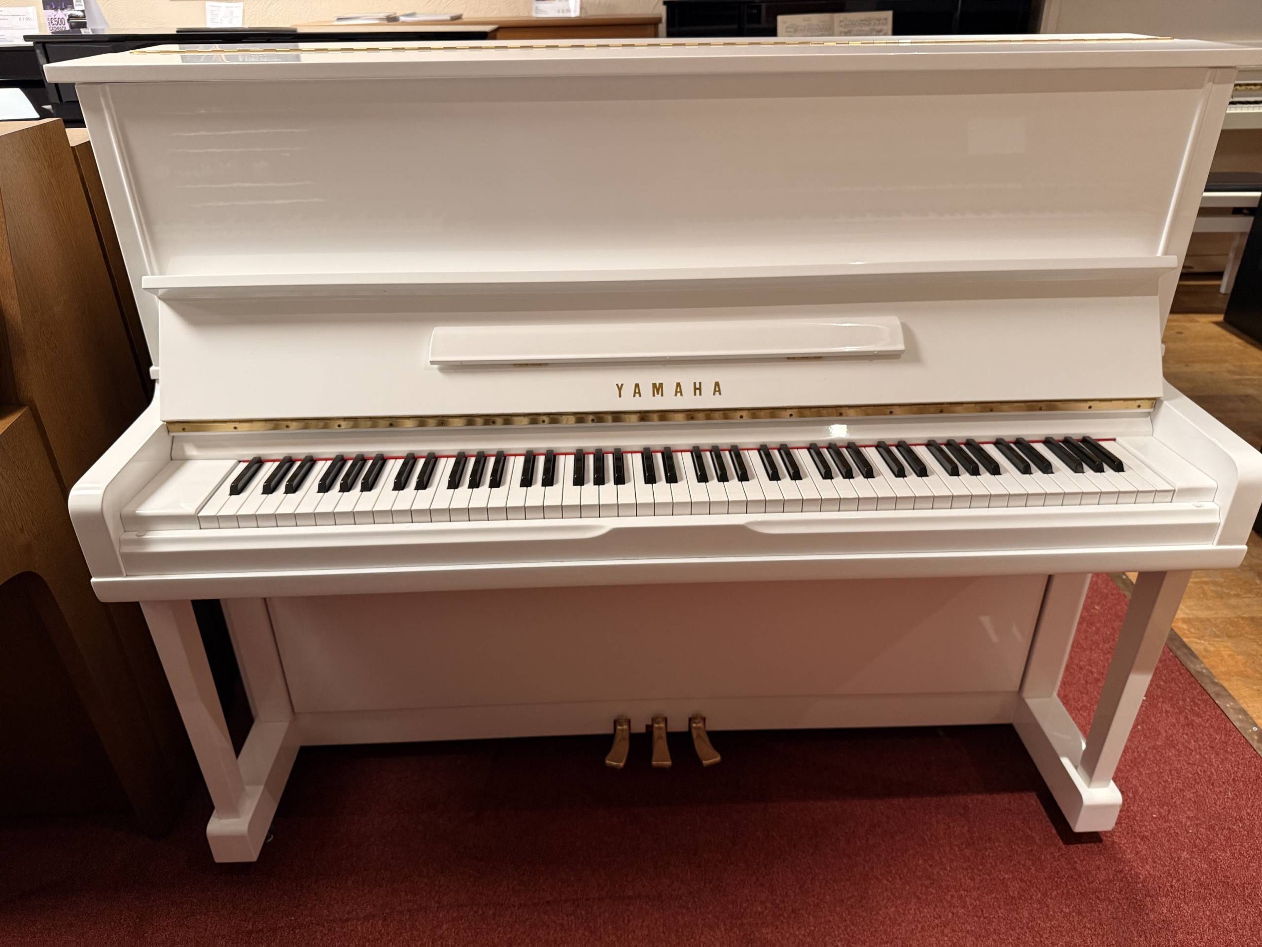 Gebrauchtklavier<br>Yamaha U10A weiss poliert – Bild 6