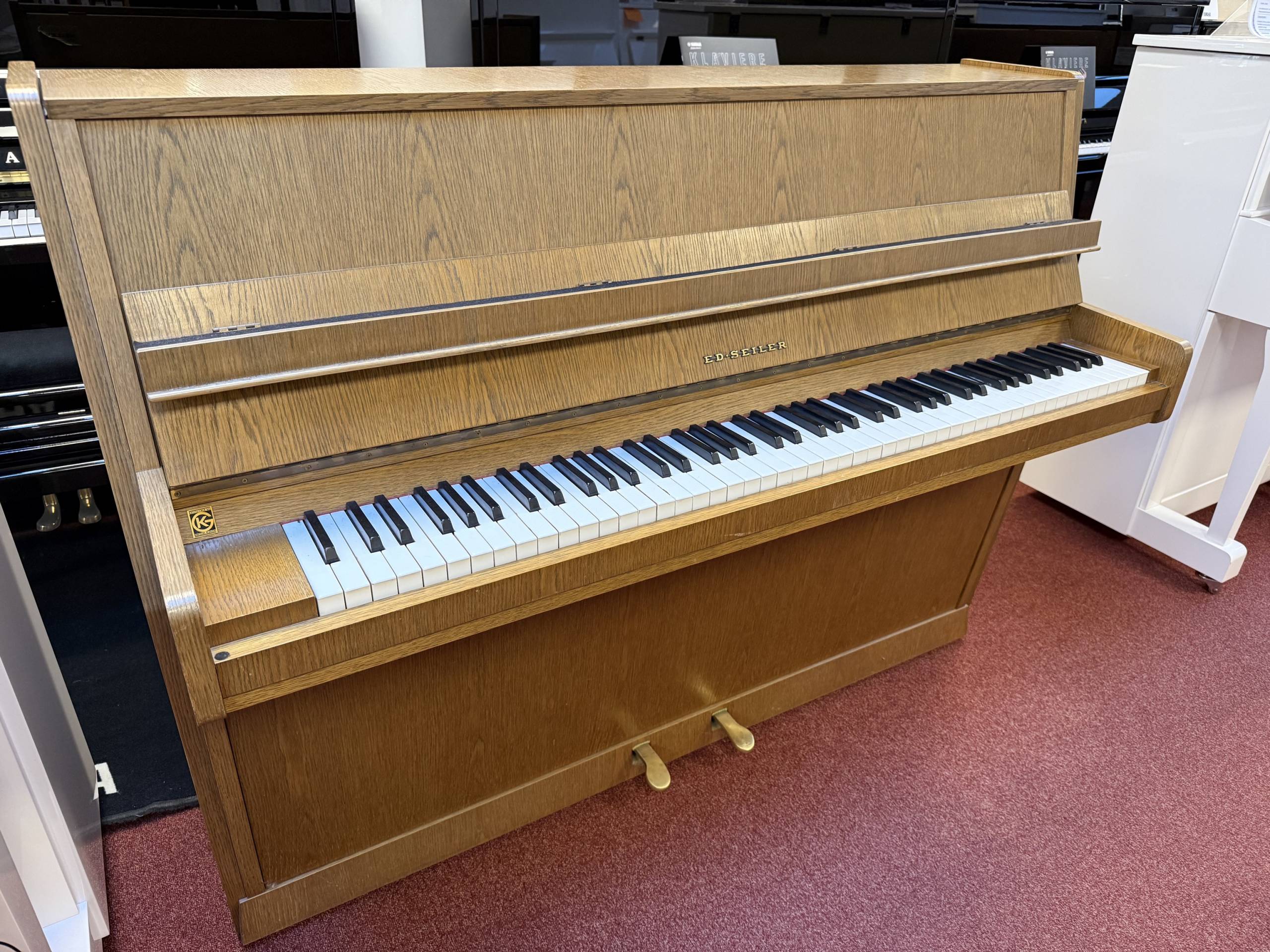 Mietklavier<br>ED. SEILER Eiche